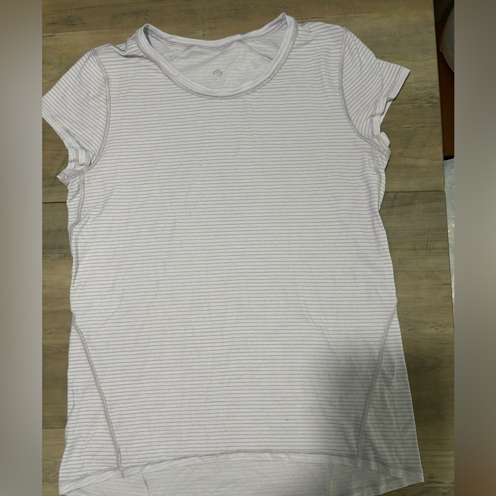 Lululemon T-shirt